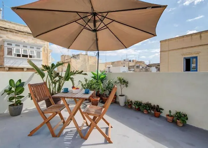 Feriehus Townhouse With Private Terrace - Walk To Valletta Floriana