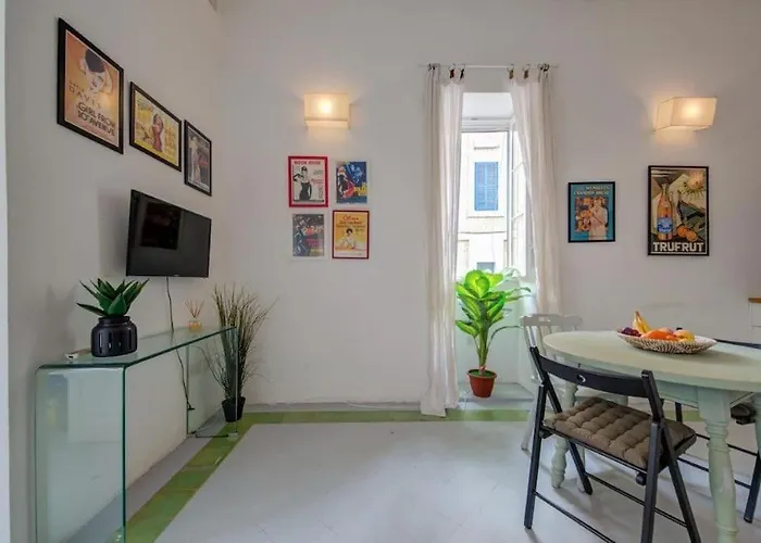 Townhouse With Private Terrace - Walk To Valletta *