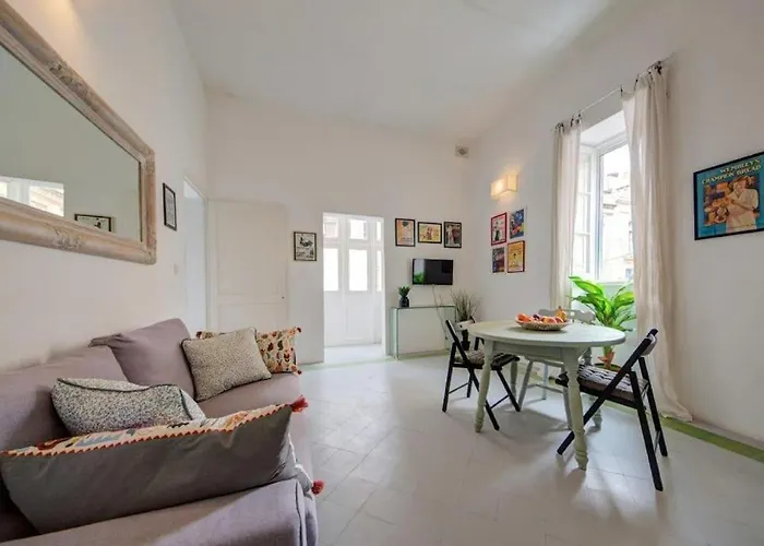 Feriehus Townhouse With Private Terrace - Walk To Valletta Floriana